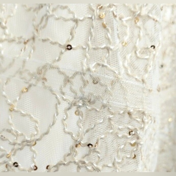 Elegant Cream Strapless Dress - Picture 5 of 11